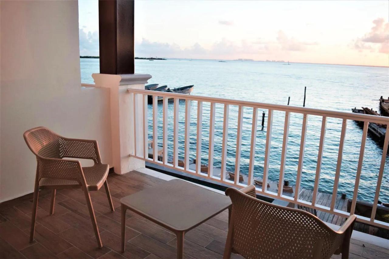 Hotel Bartolome Oceanfront